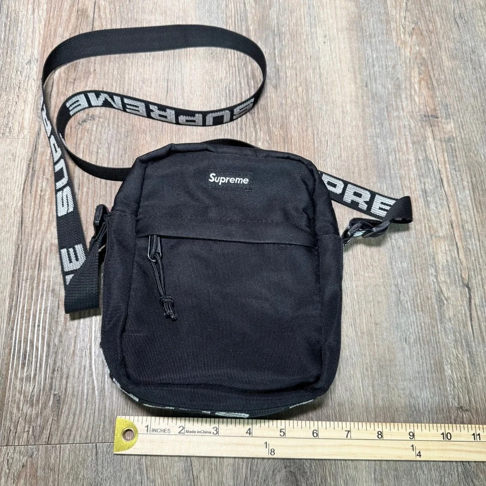 Supreme SS18 Shoulder Bag Black Cordura Logo Crossbody Streetwear Accessory